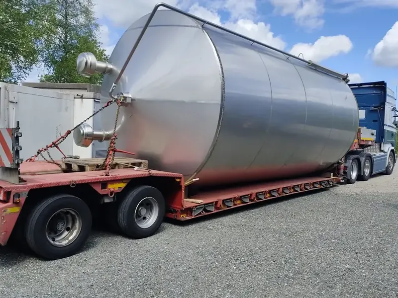 Roostevabast terasest mahuti transport madelhaagisel